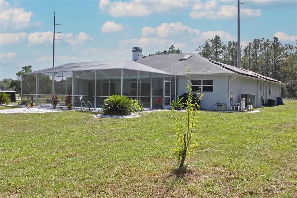 Backyard, Exterior