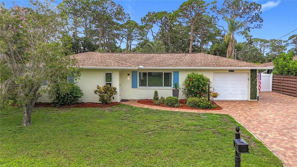 Attached, Backyard, Exterior, Facade, Ranch