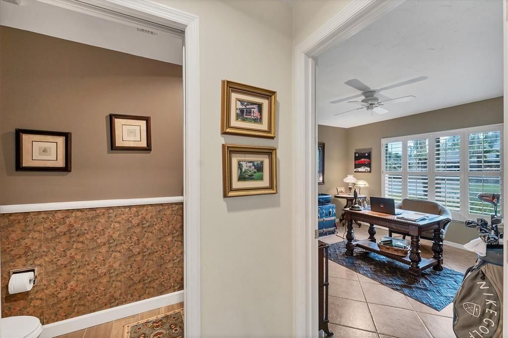 Home Office, Interior