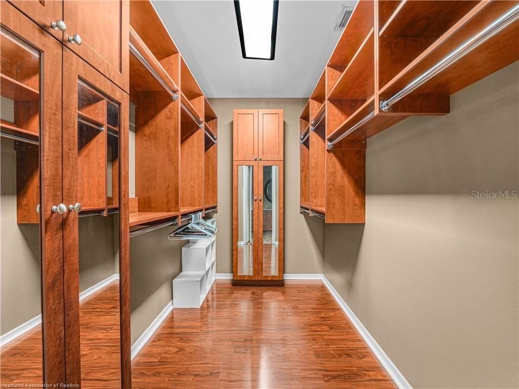Interior, Walk-in Closets, Wood Texture Flooring