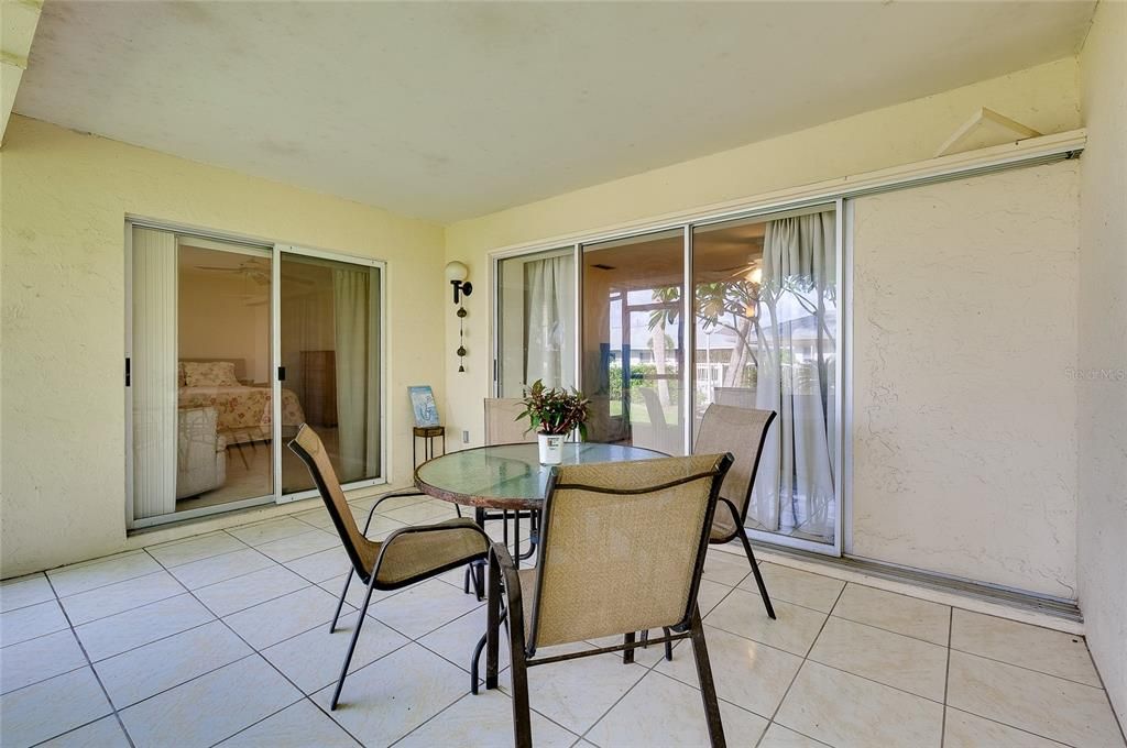 Dining room, Interior