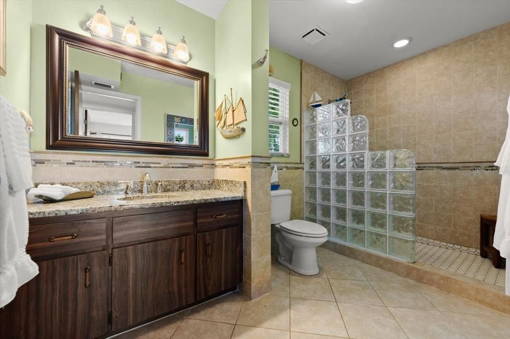 Bathroom, Interior, Recessed Lighting