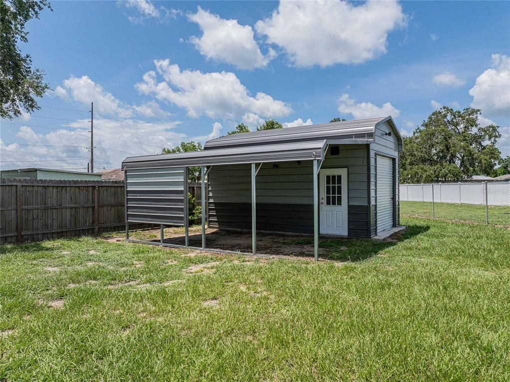 Backyard, Exterior