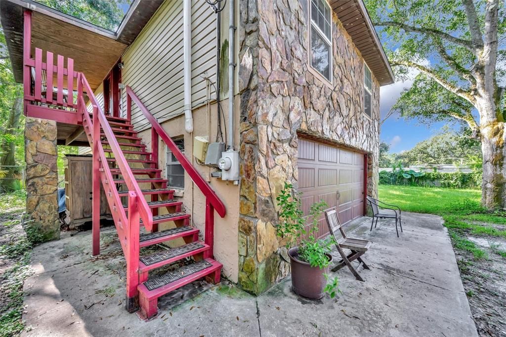 Detached Garage, Exterior