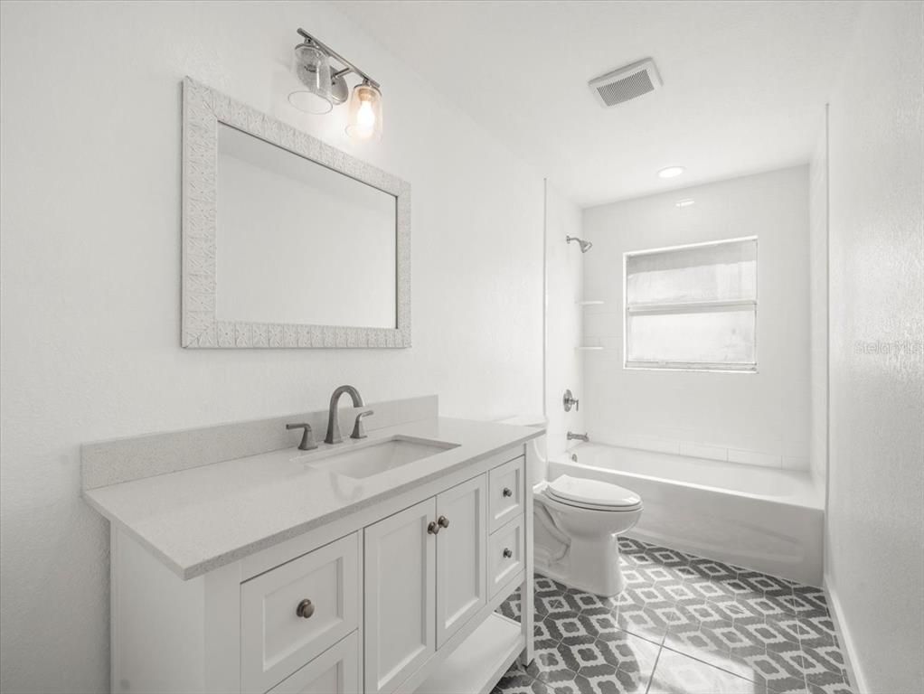 Bathroom, Interior, Recessed Lighting