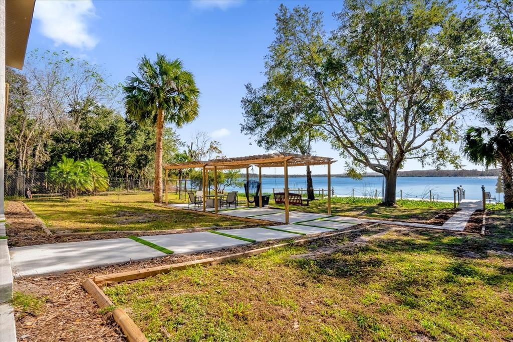 Backyard, Exterior