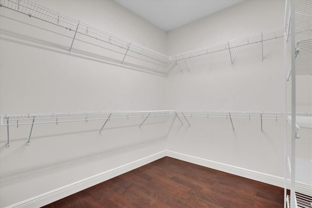 Interior, Walk-in Closets, Wood Texture Flooring
