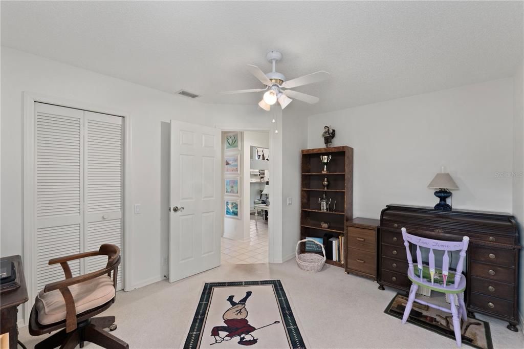 Home Office, Interior
