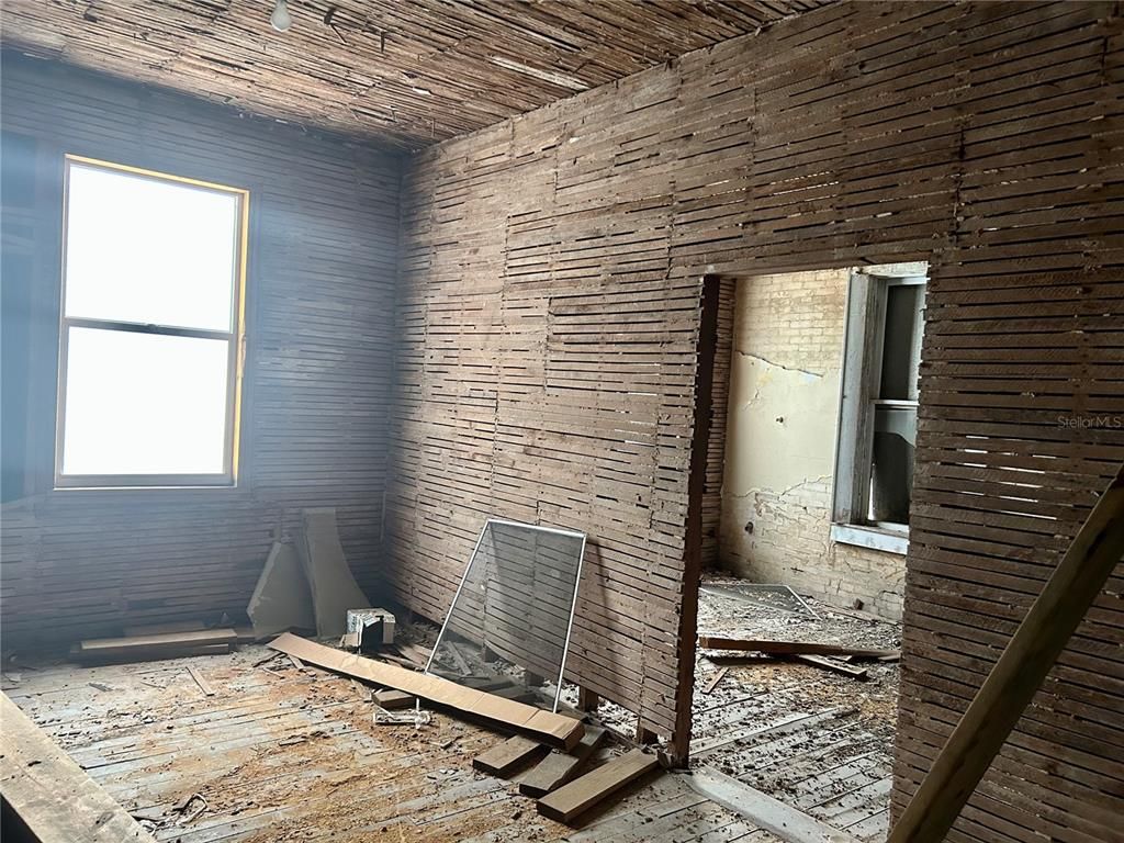 Empty room, Interior, Wooden Ceilings, Wooden Walls