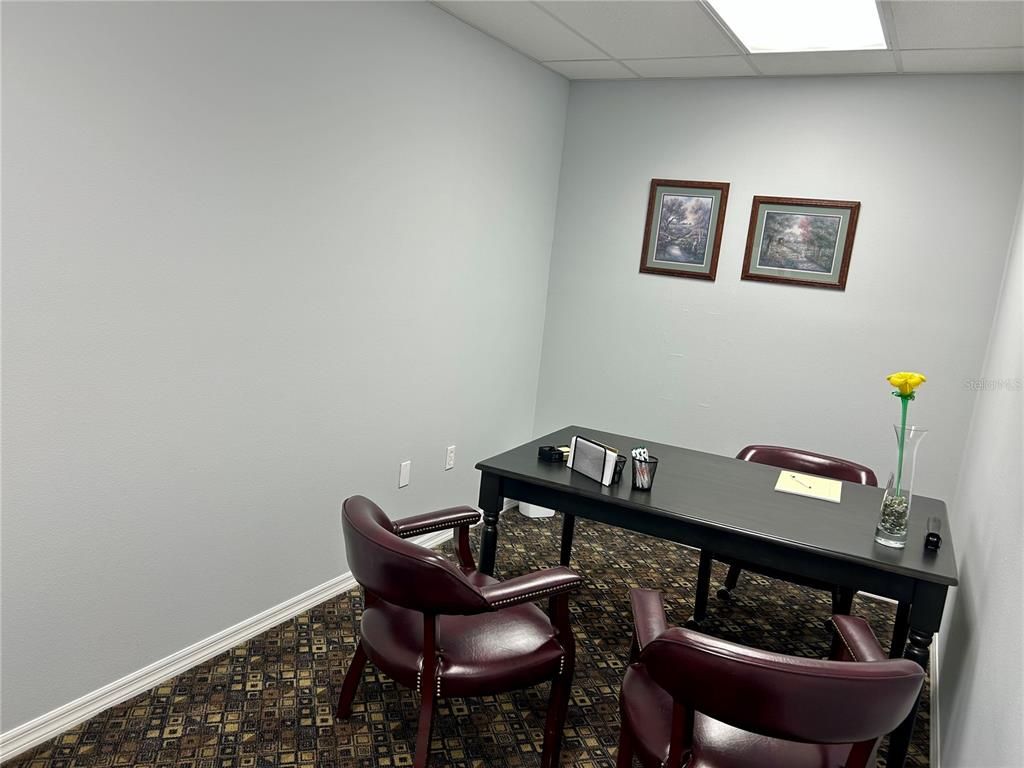 Home Office, Interior