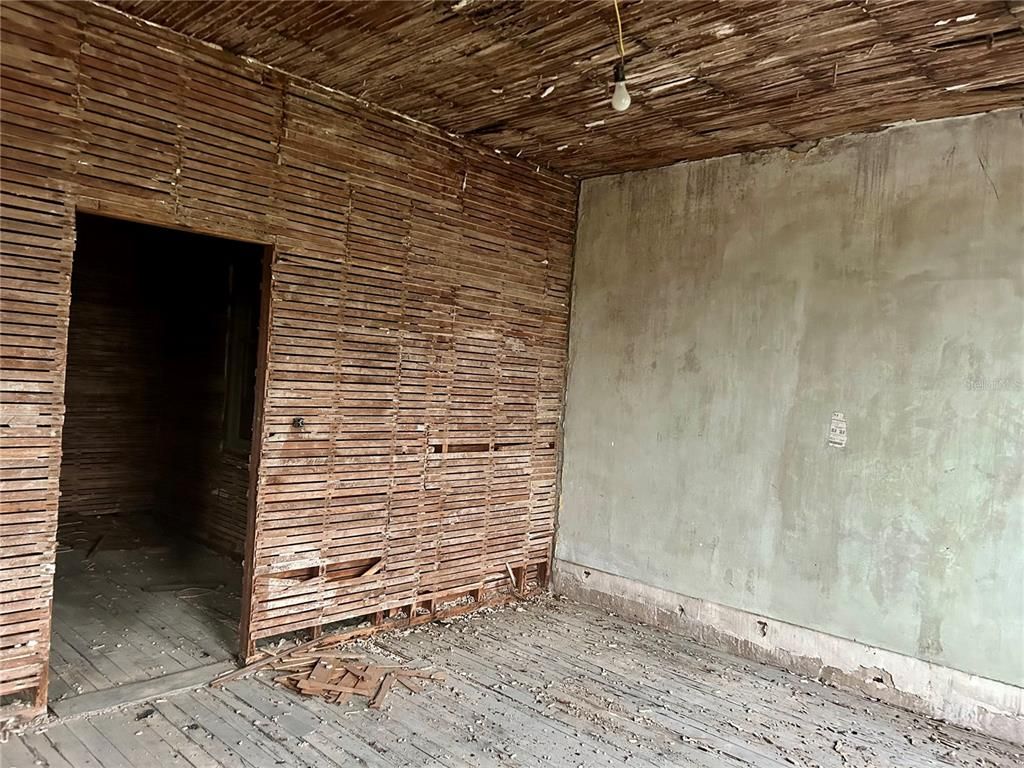 Empty room, Interior, Wooden Ceilings, Wooden Walls