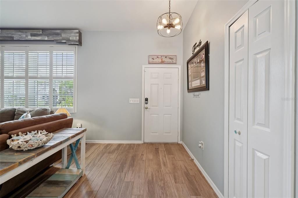 Interior, Pendant Lights, Wood Texture Flooring