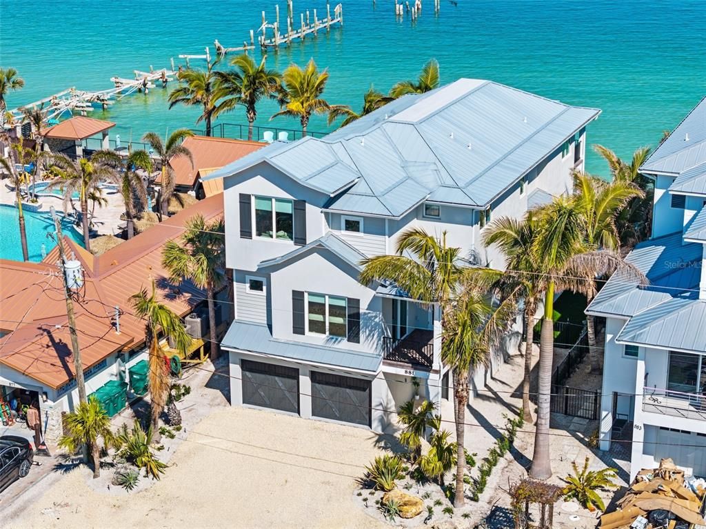 Exterior, Drone