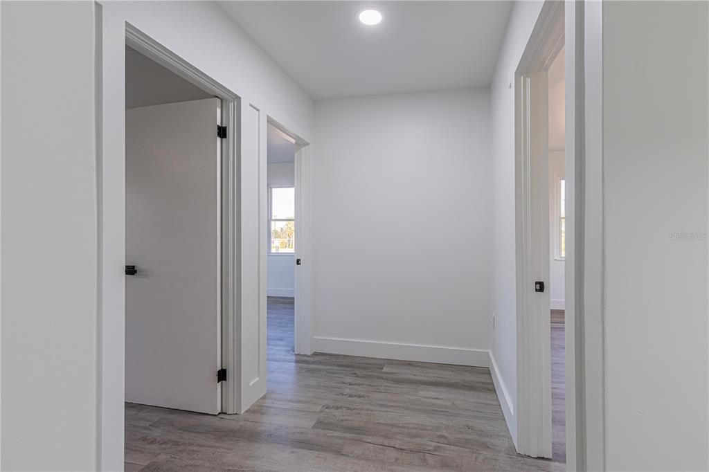 Empty room, Interior, Recessed Lighting, Wood Texture Flooring