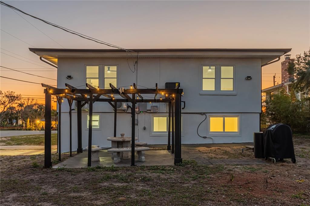 Backyard, Exterior