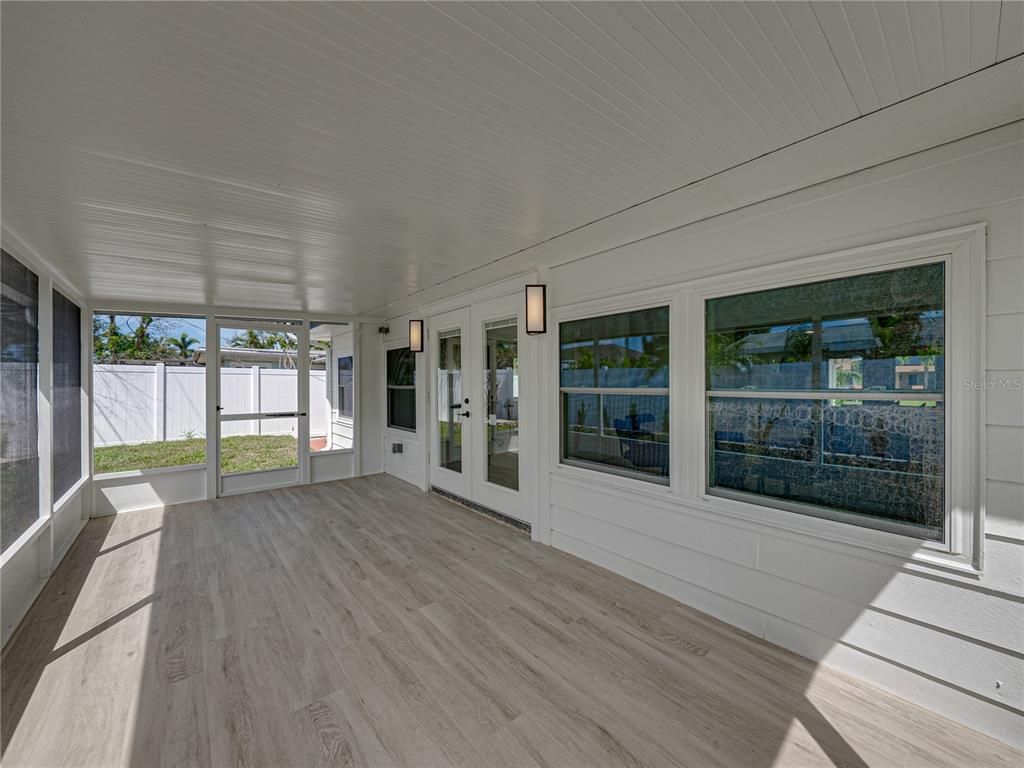 Empty room, Interior, Sun Room, Wood Texture Flooring