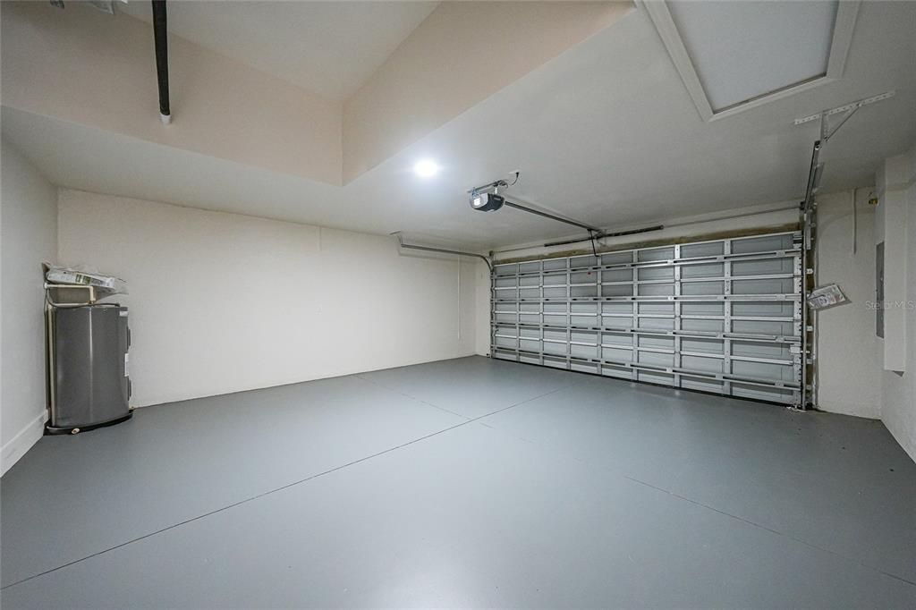 Garage, Interior