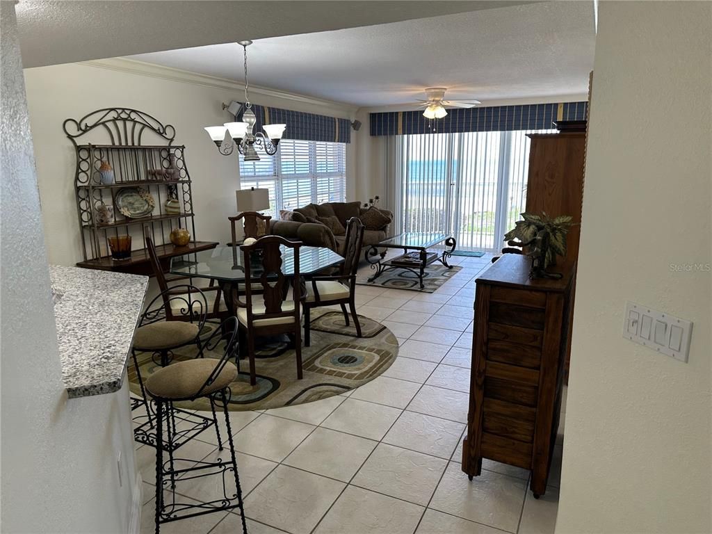 Chandelier, Dining room, Interior, Living room