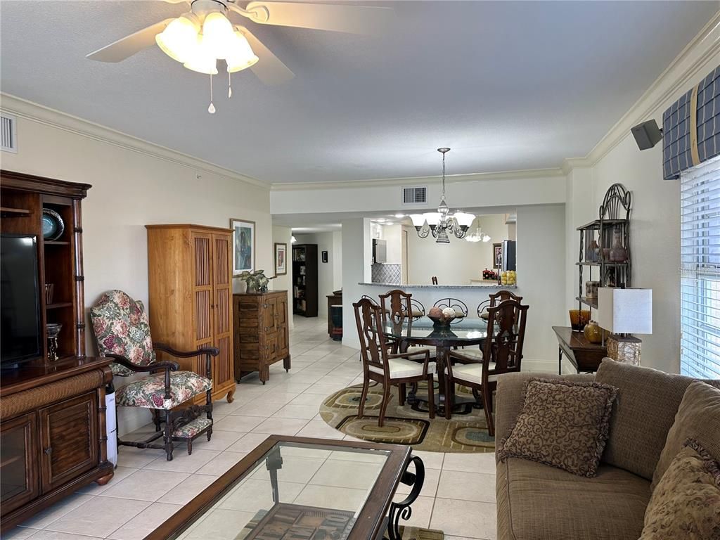 Chandelier, Dining room, Interior