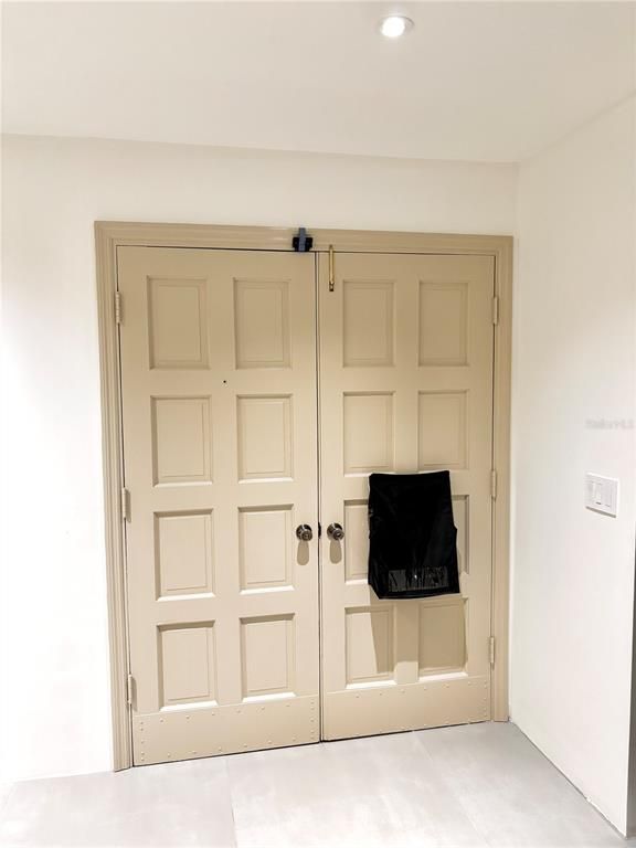 Interior, Recessed Lighting