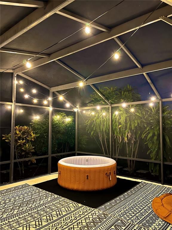 Glass Ceilings, Hot Tub, Interior, Sun Room