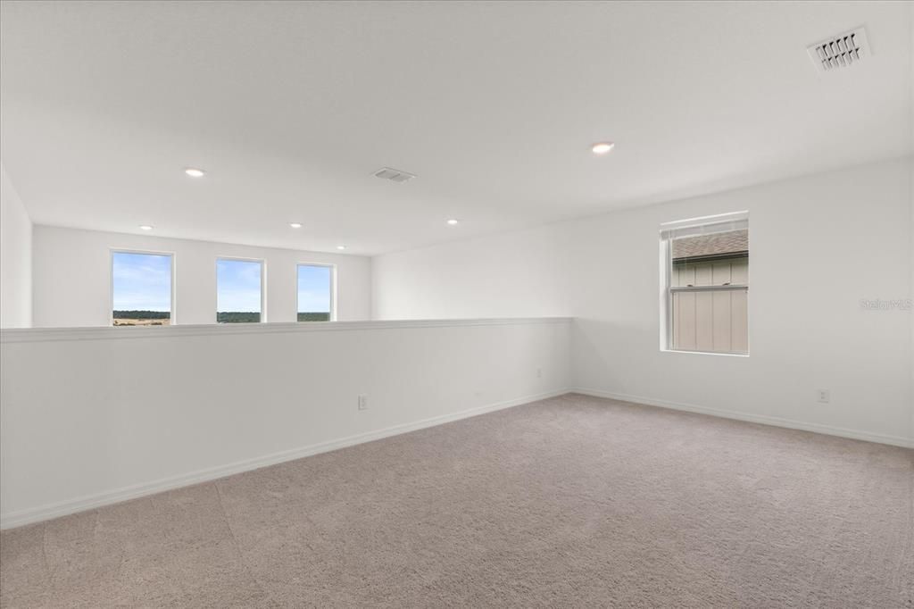 Empty room, Interior, Recessed Lighting