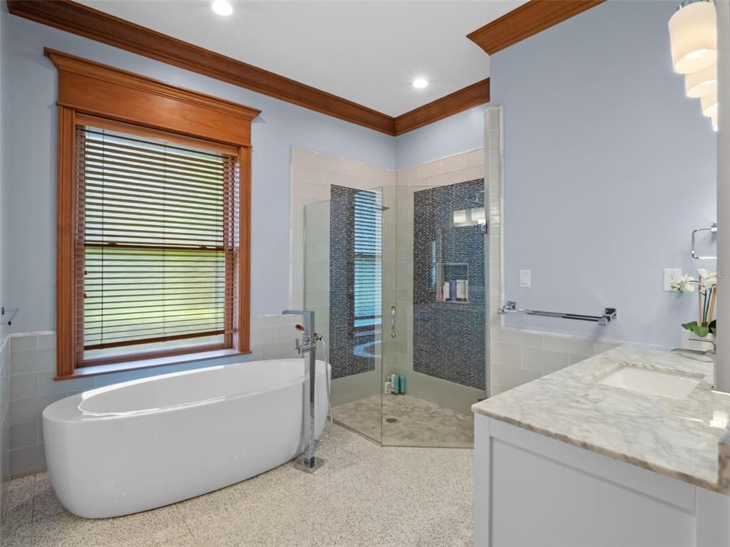 Bathroom, Free Standing Baths, Glass Shower, Interior, Recessed Lighting