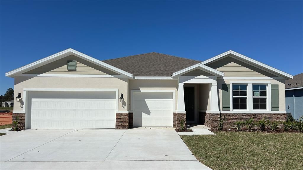 Attached, Exterior, Facade, American Craftsman