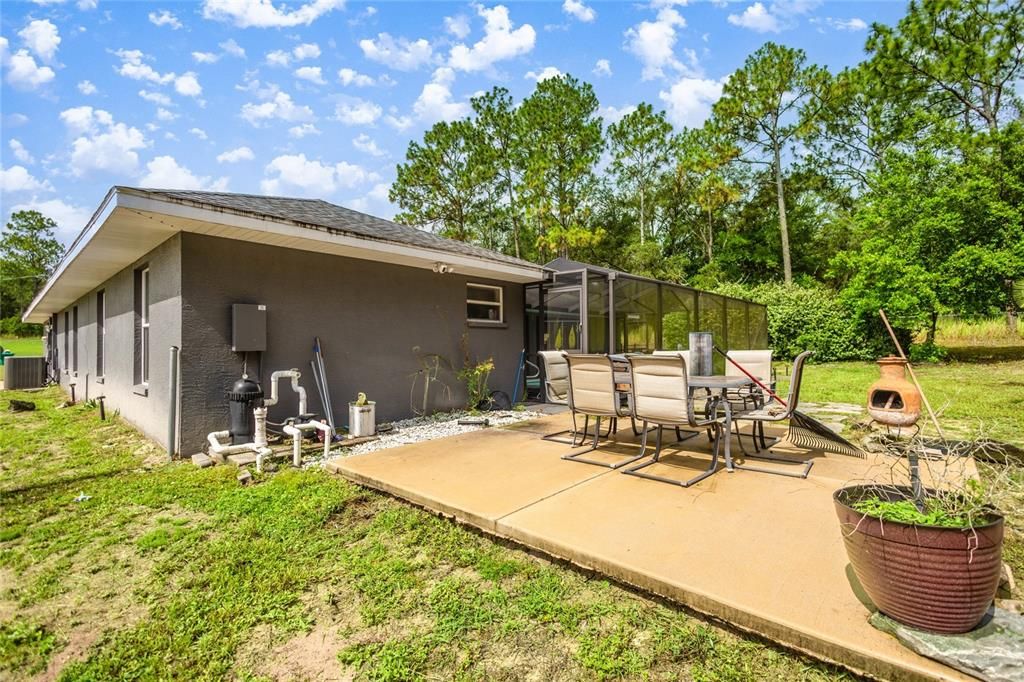 Backyard, Exterior