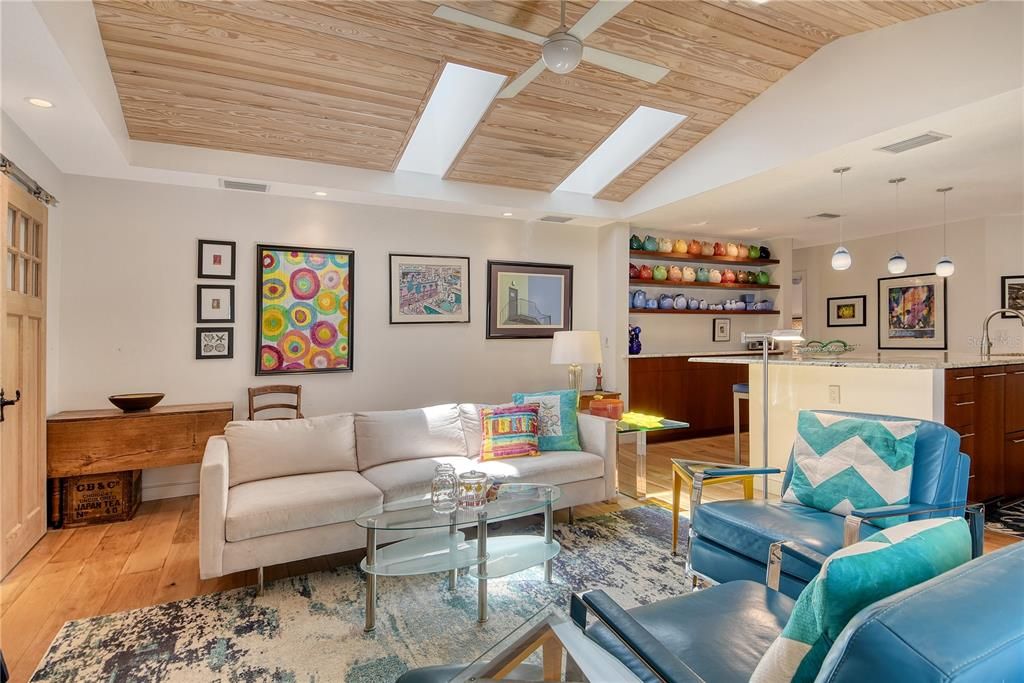 Interior, Living room, Pendant Lights, Recessed Lighting, Wooden Ceilings, Wood Texture Flooring