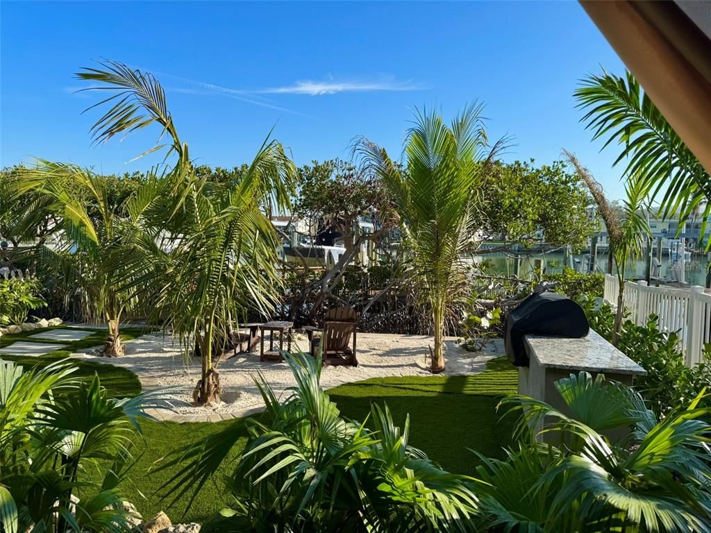 Backyard, Exterior