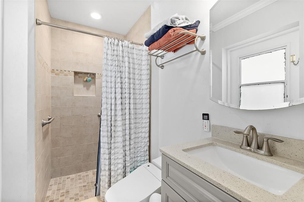 Bathroom, Interior, Recessed Lighting
