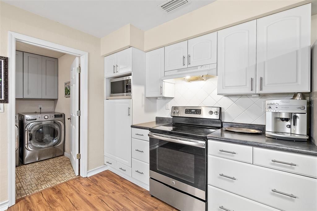 Interior, Kitchen, Stainless Steel Appliances, Washer, Wood Texture Flooring