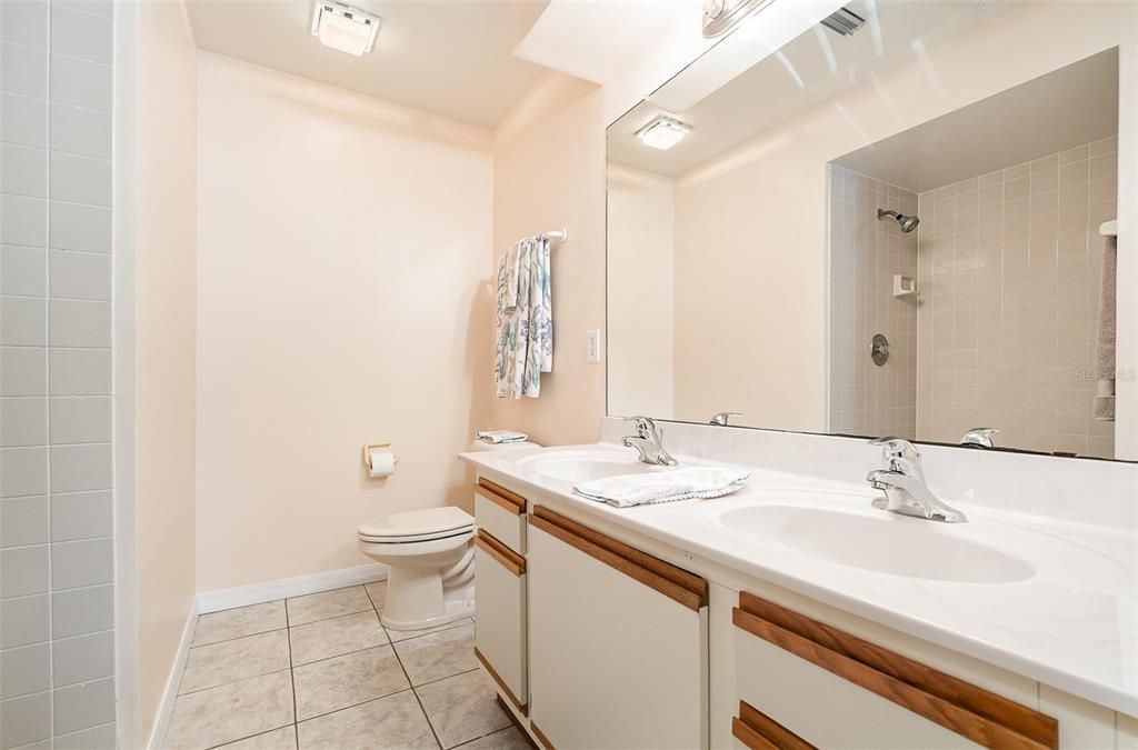 Bathroom, Dual Sink Vanities, Interior