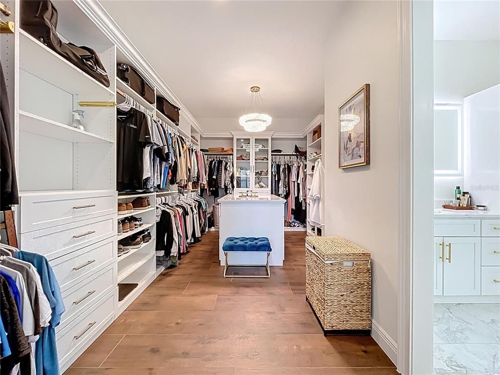 Chandelier, Interior, Marble, Walk-in Closets, Wood Texture Flooring