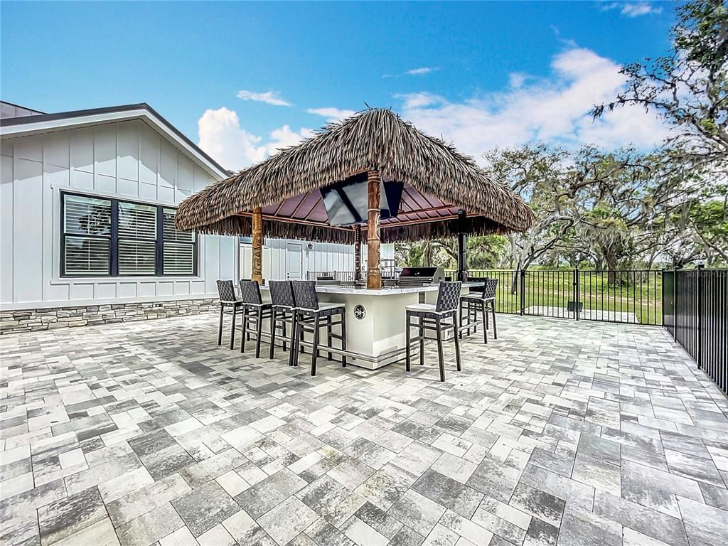 Exterior, Outdoor Kitchen