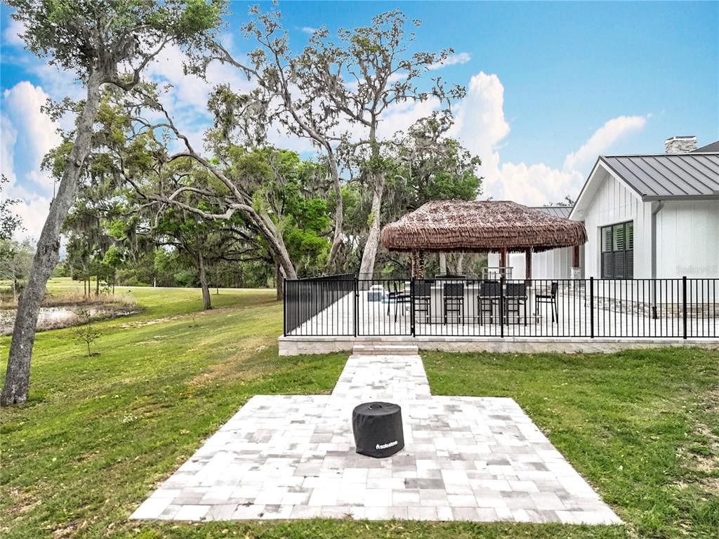 Backyard, Exterior