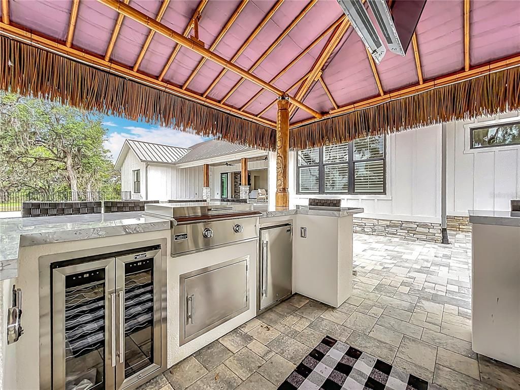 Exterior, Outdoor Kitchen