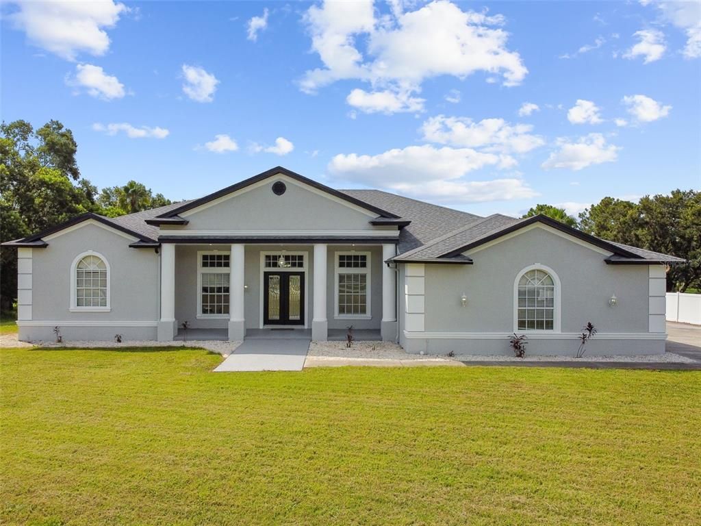 Backyard, Exterior, Facade, Ranch