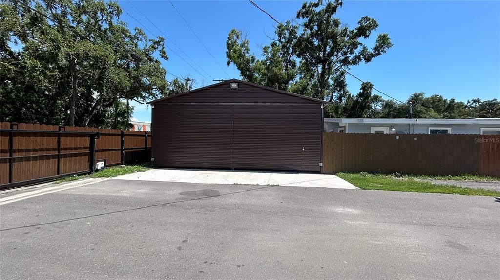 Detached Garage, Exterior