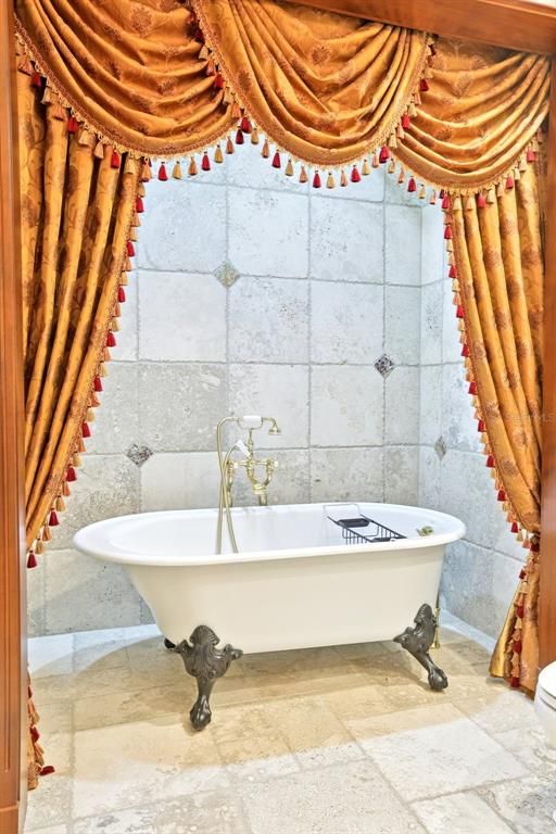 Bathroom, Free Standing Baths, Interior