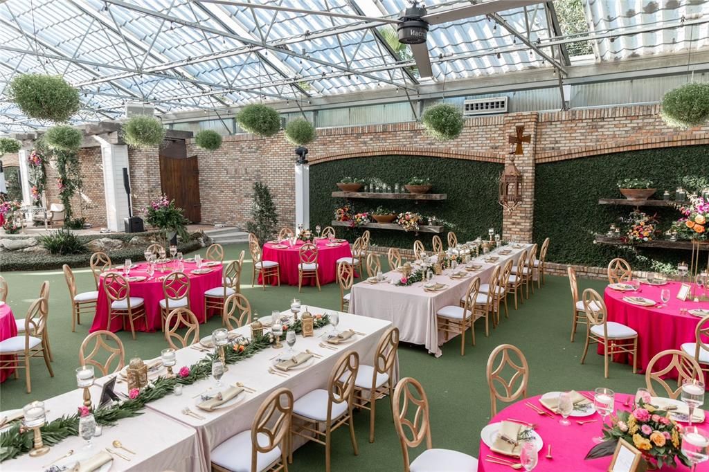 Dining room, Exterior