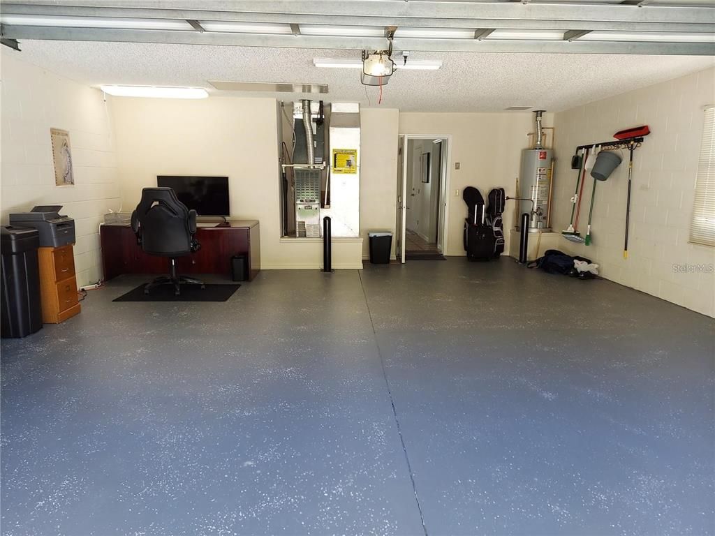 Garage, Interior