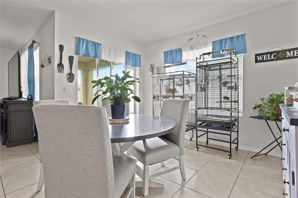 Dining room, Interior