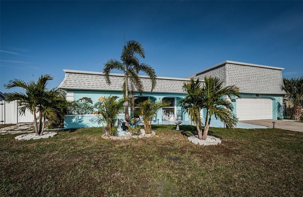 Attached, Backyard, Exterior, Facade, Ranch