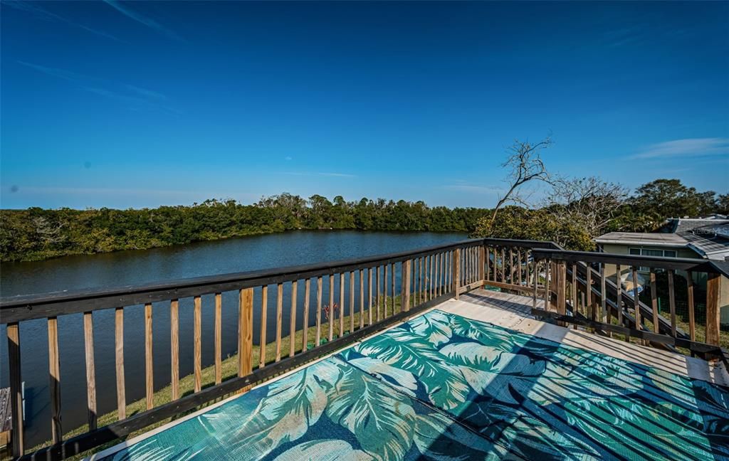 Exterior, Pool, Water