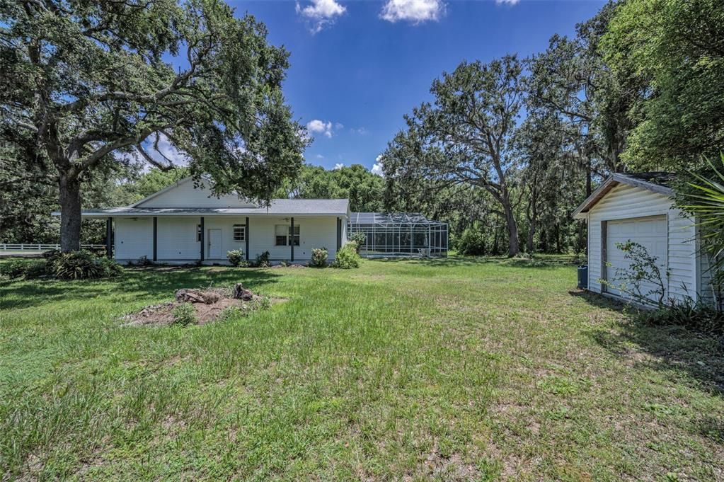 Backyard, Exterior