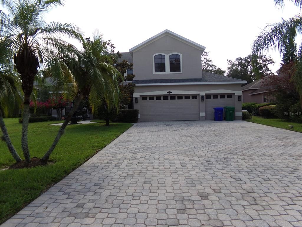 Attached, Exterior, Facade, Ranch