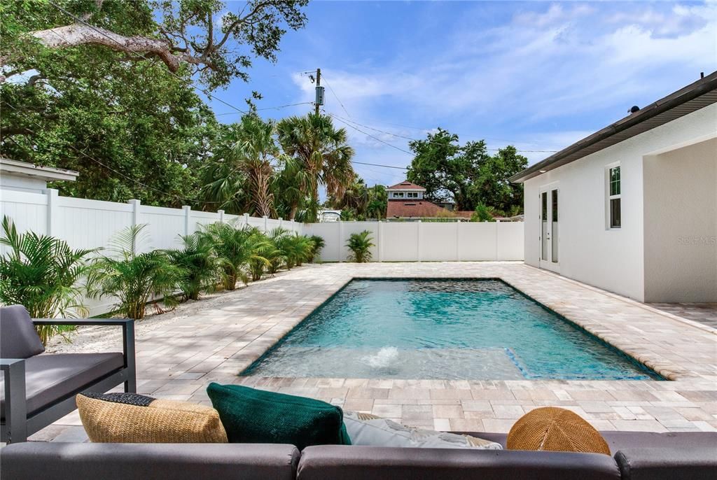 Exterior, Pool