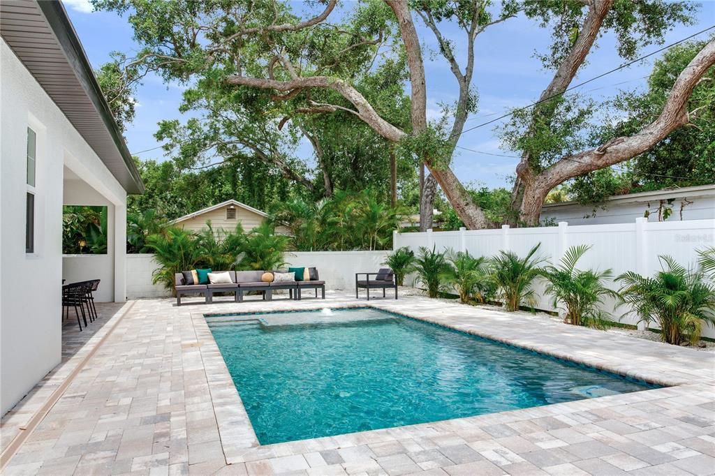 Exterior, Pool